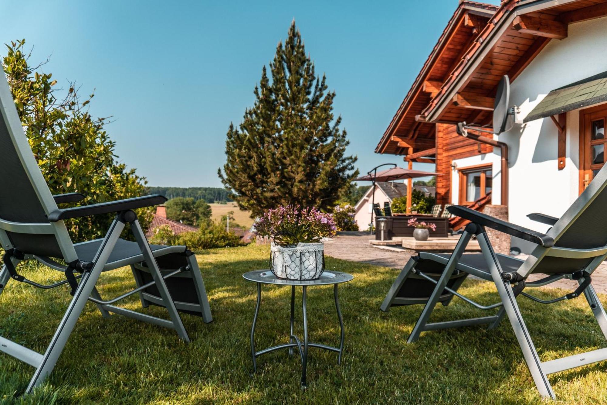 Steewer Landhaus Gemuetliche Ferienwohnung Bis 6 Pers In Ruhiger Ortsrandlage Stebach Екстер'єр фото